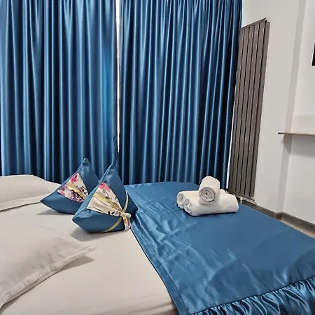 Luxury Mamaia Nord Piscina Sauna Jacuzzy Prima Linie La Mare דירה