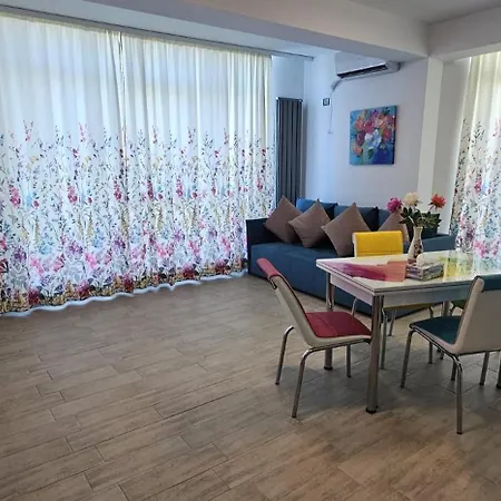 Luxury Mamaia Nord Piscina Sauna Jacuzzy Prima Linie La Mare דירה Năvodari