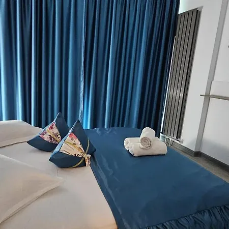 Luxury Mamaia Nord Piscina Sauna Jacuzzy Prima Linie La Mare