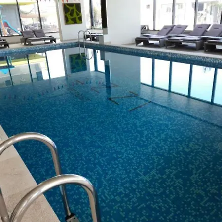 Luxury Mamaia Nord Piscina Sauna Jacuzzy Prima Linie La Mare Năvodari