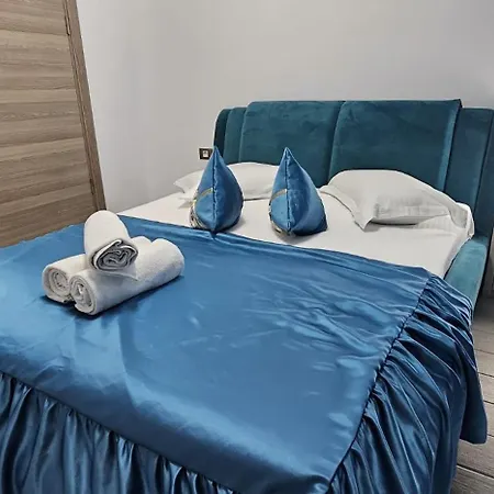 Appartamento Luxury Mamaia Nord Piscina Sauna Jacuzzy Prima Linie La Mare