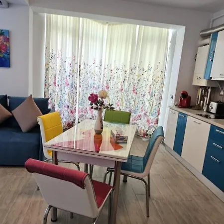 Appartamento Luxury Mamaia Nord Piscina Sauna Jacuzzy Prima Linie La Mare *